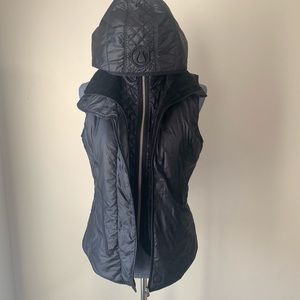 RARE Lululemon black 2 way black vest size 10